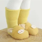 Chaussettes pour bébé avec designs animaliers