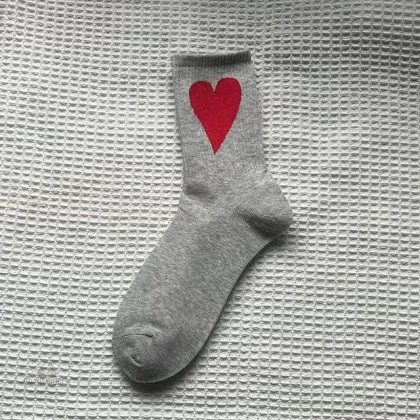 Mode féminine : chaussettes cœur