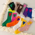 Confort et style avec ces chaussettes cœur