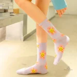 Chaussettes femme avec motifs floraux charmants