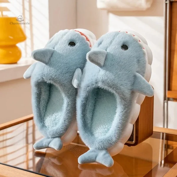 Chaussons femme avec motif requin
