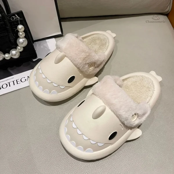 Chaussons Femme Animaux - Requin pour un style unique