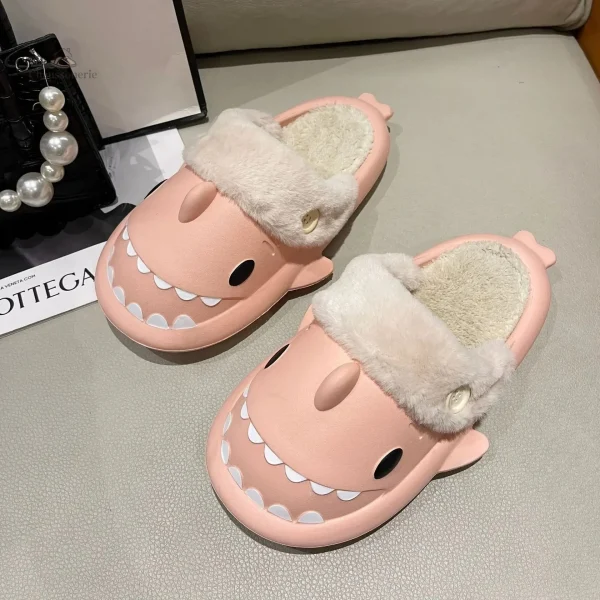 Chausson Femme - Requin, l'originalité à vos pieds