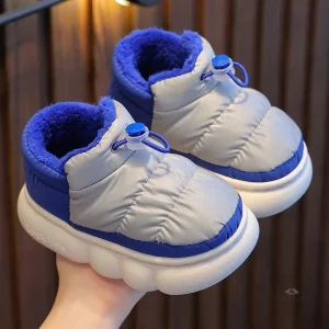 Chaussons Garçon en forme de botte pour l'hiver