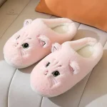 Chausson motif chat pour un style décontracté