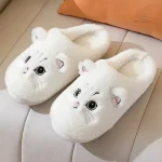 Chaussons féminins avec design chat amusant