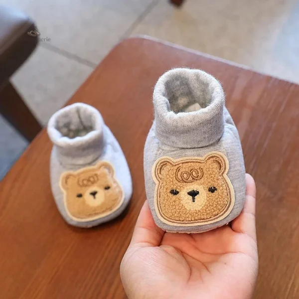 Chausson bébé en fourrure douce