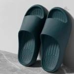 Chausson en version claquette, taille 32 à 51