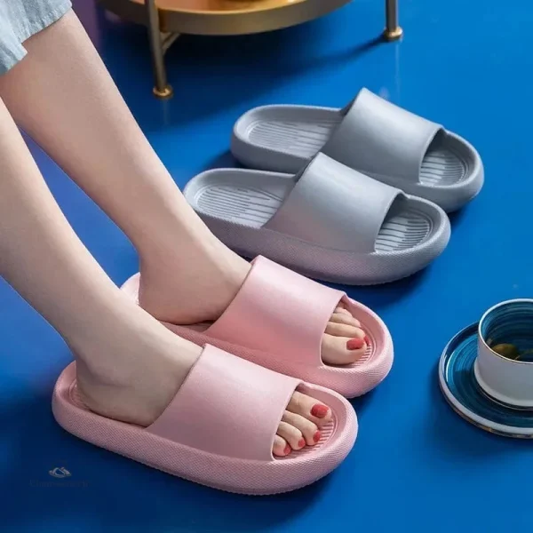Claquettes unisexes pour toutes les occasions