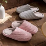 Chausson d'intérieur chaud pour l'hiver
