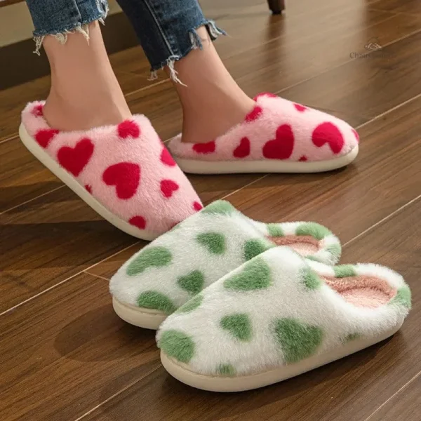Chausson femme à motifs coeurs, idéal pour la saison froide