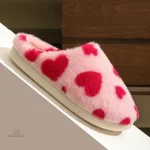 Chausson d'intérieur femme - petits coeurs tendance