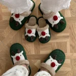 Chausson Noël Femme en design festif et chaleureux