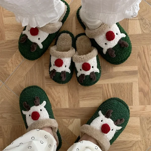 Chausson Noël Femme en design festif et chaleureux