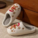 Chaussons festifs pour femmes en forme de gingerbread