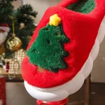 Chaussons avec motif sapin pour l'ambiance festive