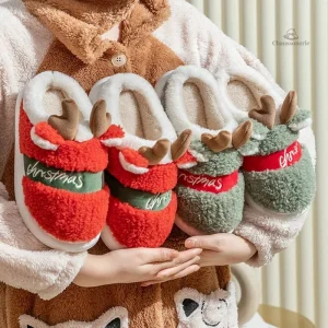 Chausson de Noël douillet et fourré pour toute la famille