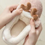 Chaussons de Noël douillets pour petits et grands