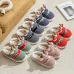 Confort ultime avec ces chaussons de Noël mixtes
