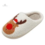Chausson doux décoré d'un renne