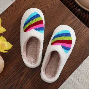 Chausson Hiver Femme avec motif cœur coloré