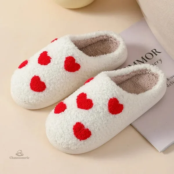 chausson-douillet-pour-femme-petits-coeurs-1 Chausson Douillet Femme Petits Coeurs pour l'hiver