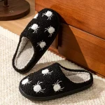 Chausson fantaisie pour femme, design araignée créatif