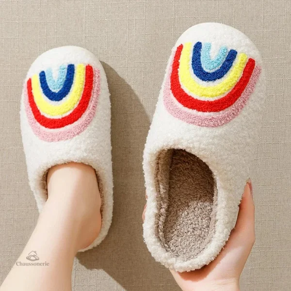 Chausson Femme Hiver coloré avec design arc-en-ciel