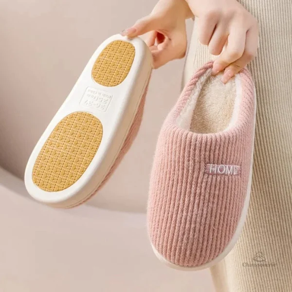 chausson-femme-tendance-confortable-et-douillet-1-1 Chausson Femme Tendance Confortable et Douillet