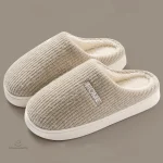 Chaussons tendance en matière douce pour femme