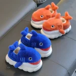 Chaussons en forme de baleine