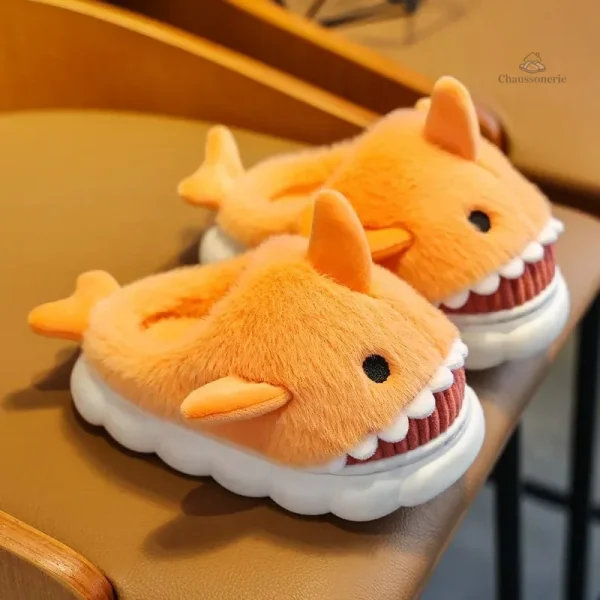 Chaussons garçon requin, parfaits pour la maison