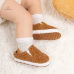 Chausson douillet pour les bébés en hiver