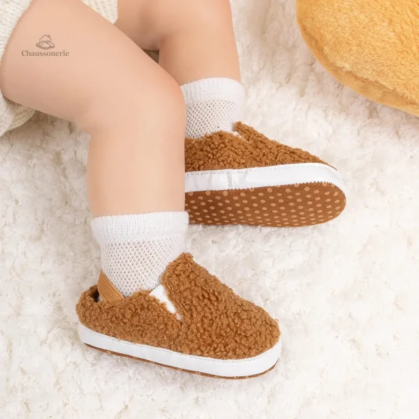 Chausson douillet pour les bébés en hiver
