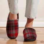 Chausson homme au design classique et élégant