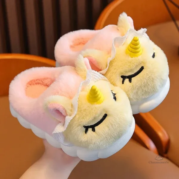 Chaussons Licorne en peluche