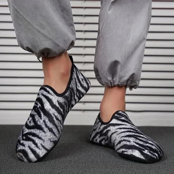Chausson zébré tendance homme