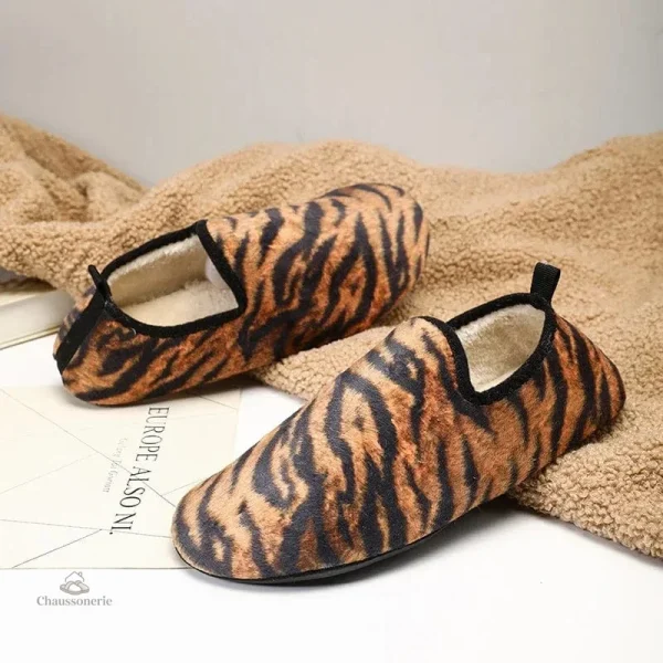 Chausson homme motif zèbre