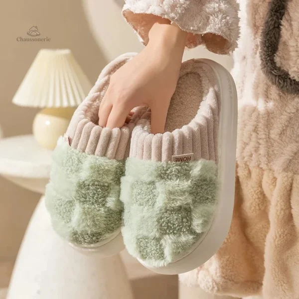 Chausson à carreaux doux pour les pieds