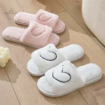 Chausson doux pour femme à motif cœur