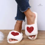 Chausson mule ouverte femme cœur pailleté
