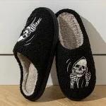 Chaussons femme confortables avec motif squelette