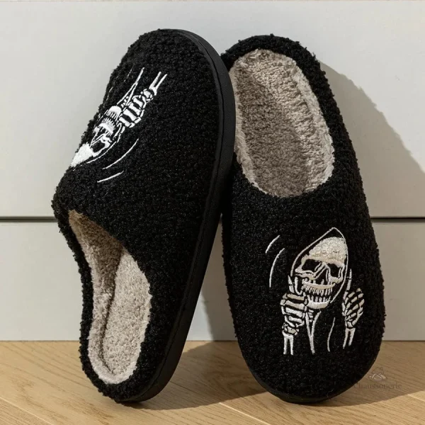 Chaussons femme confortables avec motif squelette