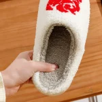 Confort douillet, chausson blanc pour femme