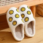 Chaussons originaux Smiley en coloris jaune