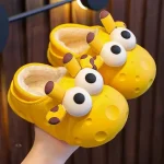 Chaussons amusants pour les petits pieds
