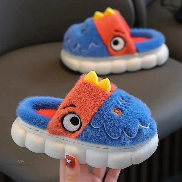 Chaussons amusants pour les petits garçons