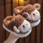 Chaussons ludiques en forme de mouton