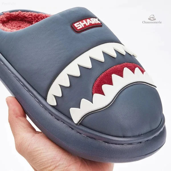 Chaussons confortables homme requin