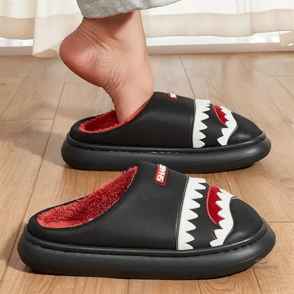 Chausson ludique requin pour homme